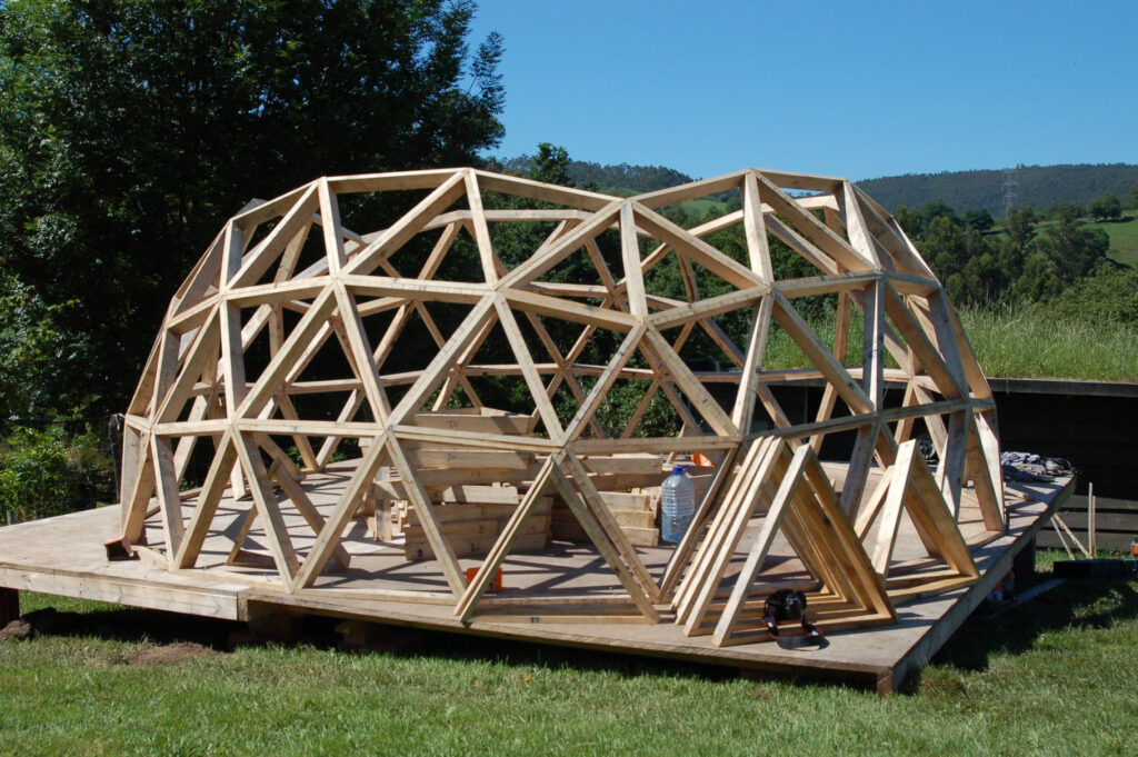 Cúpula geodésica V4 con Permacultura Cantabria. — imagen 4