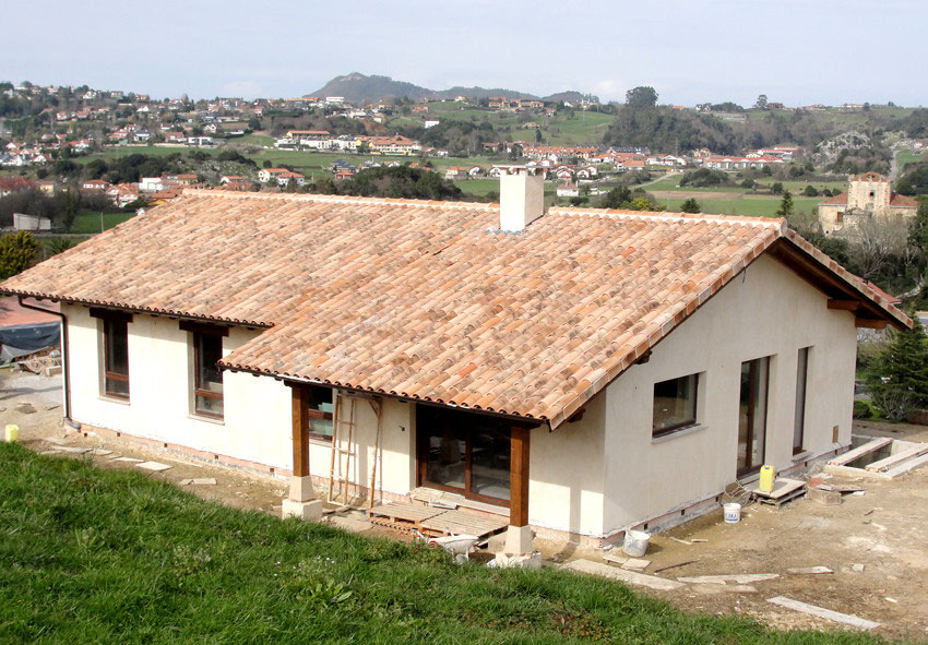 Vivienda de paja con el sistema GREB en Piélagos (Cantabria).